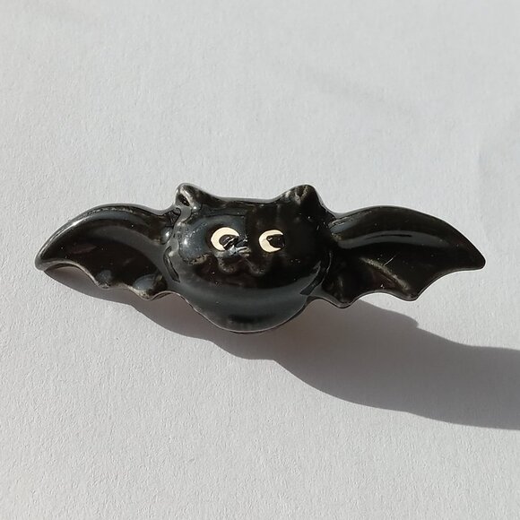 🎯 10 for $10 / Vintage Bat Pin - Picture 4 of 8